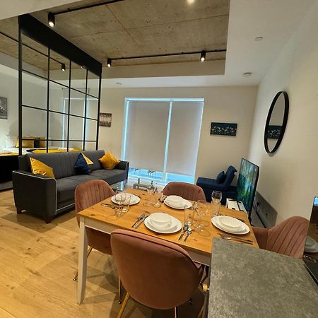 London Luxury Flat With Balcony, River View, O2 Arena, Excel, Canary Wharf, Station Apartment Ngoại thất bức ảnh