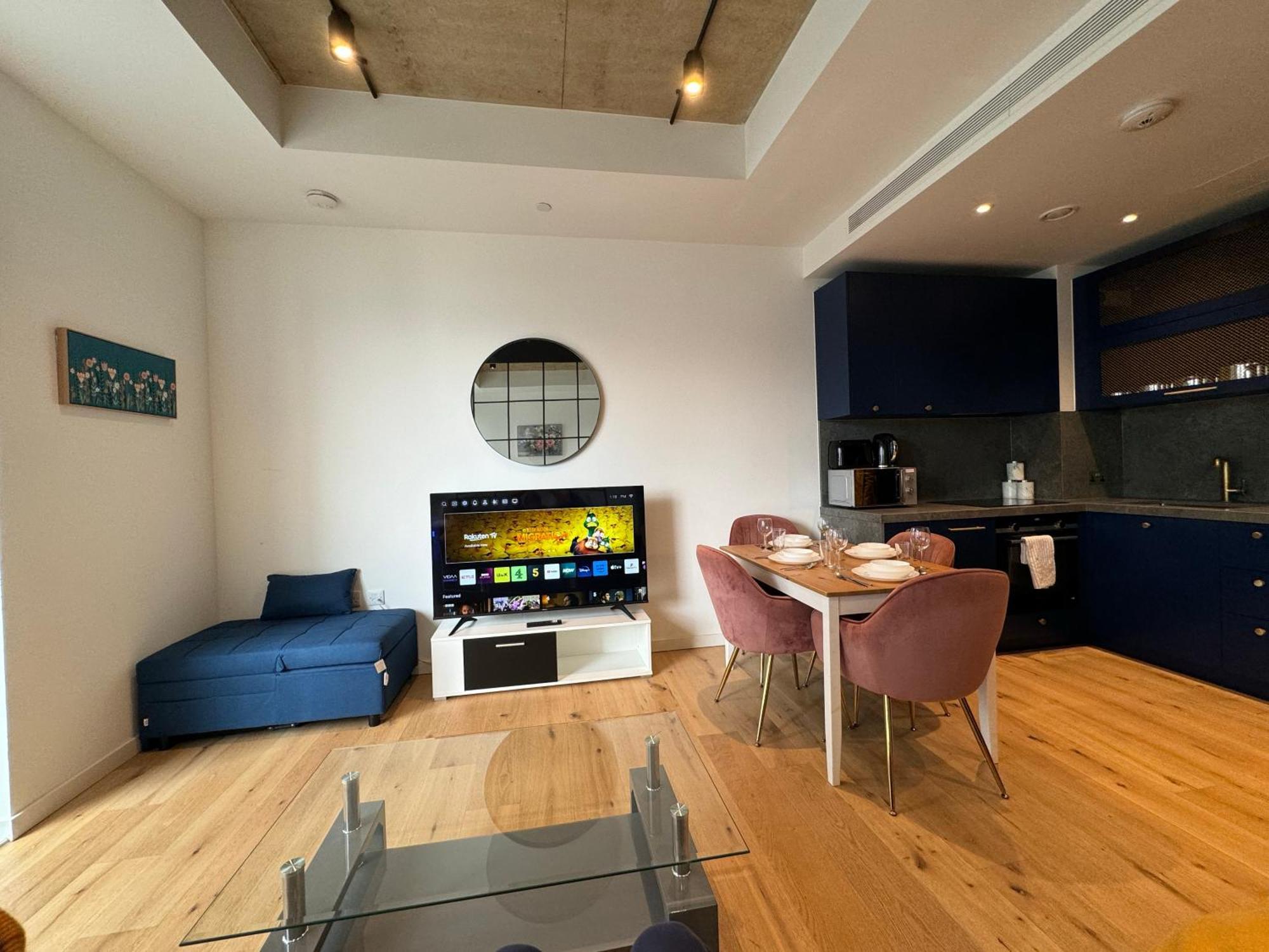 London Luxury Flat With Balcony, River View, O2 Arena, Excel, Canary Wharf, Station Apartment Ngoại thất bức ảnh