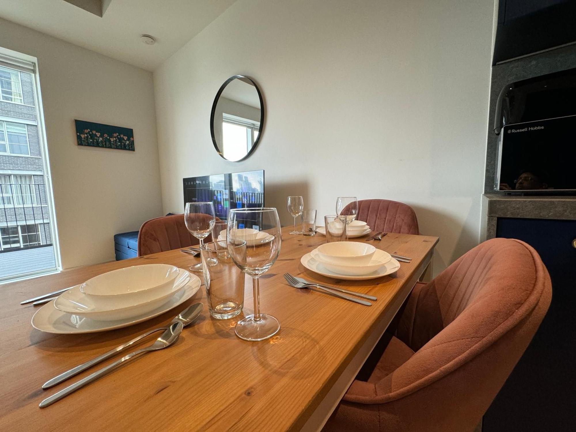 London Luxury Flat With Balcony, River View, O2 Arena, Excel, Canary Wharf, Station Apartment Ngoại thất bức ảnh