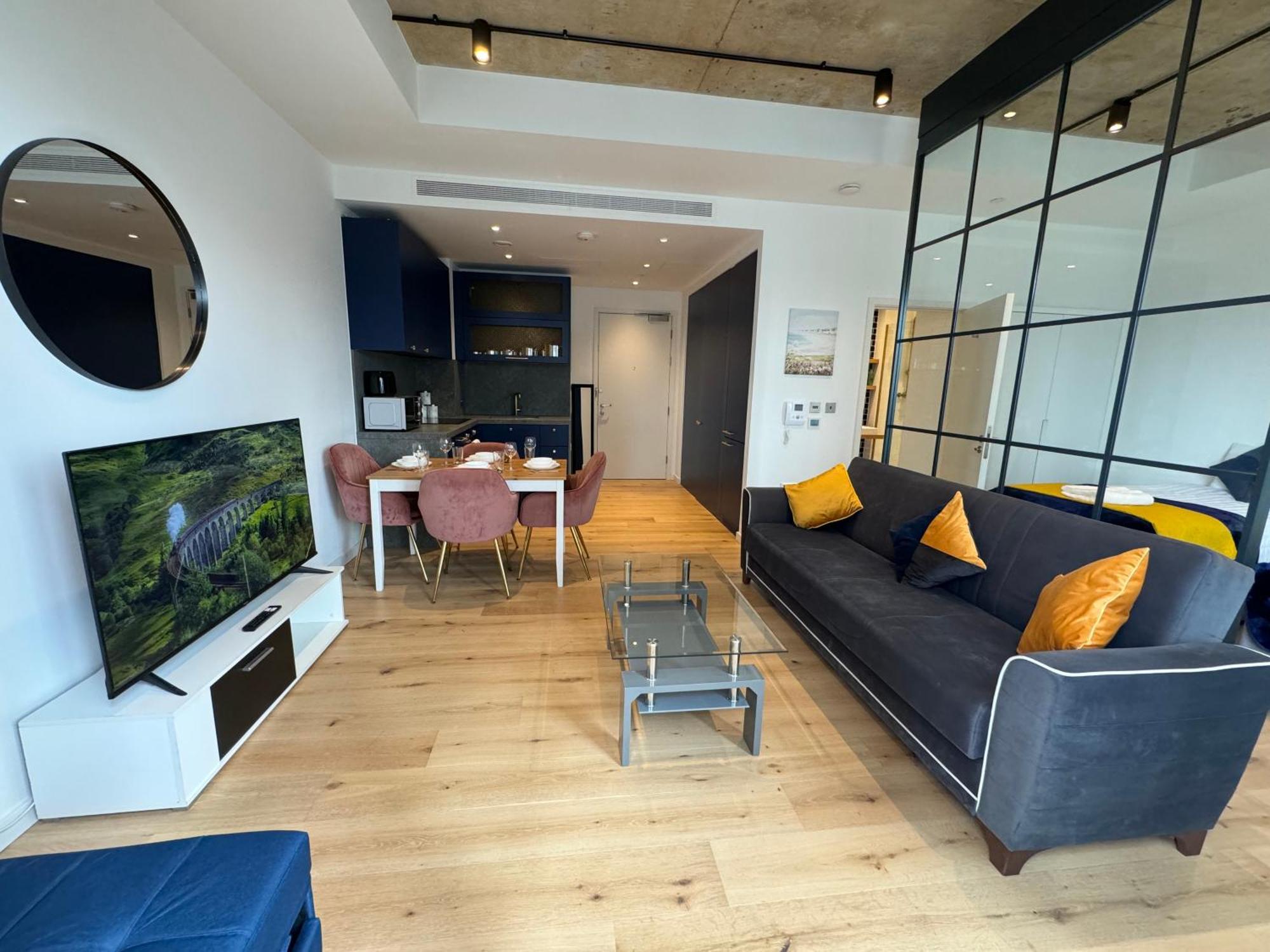 London Luxury Flat With Balcony, River View, O2 Arena, Excel, Canary Wharf, Station Apartment Ngoại thất bức ảnh