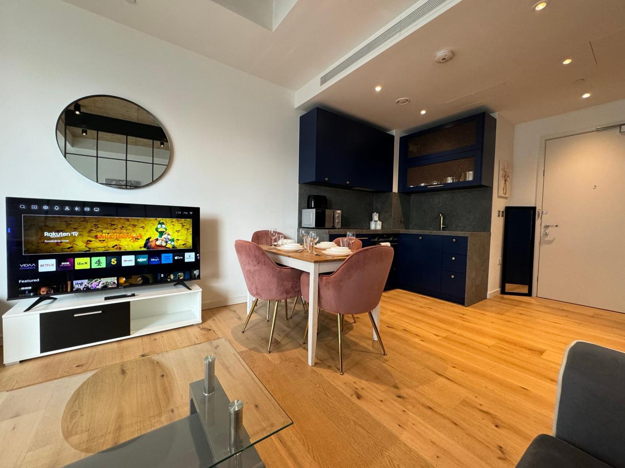 London Luxury Flat With Balcony, River View, O2 Arena, Excel, Canary Wharf, Station Apartment Ngoại thất bức ảnh