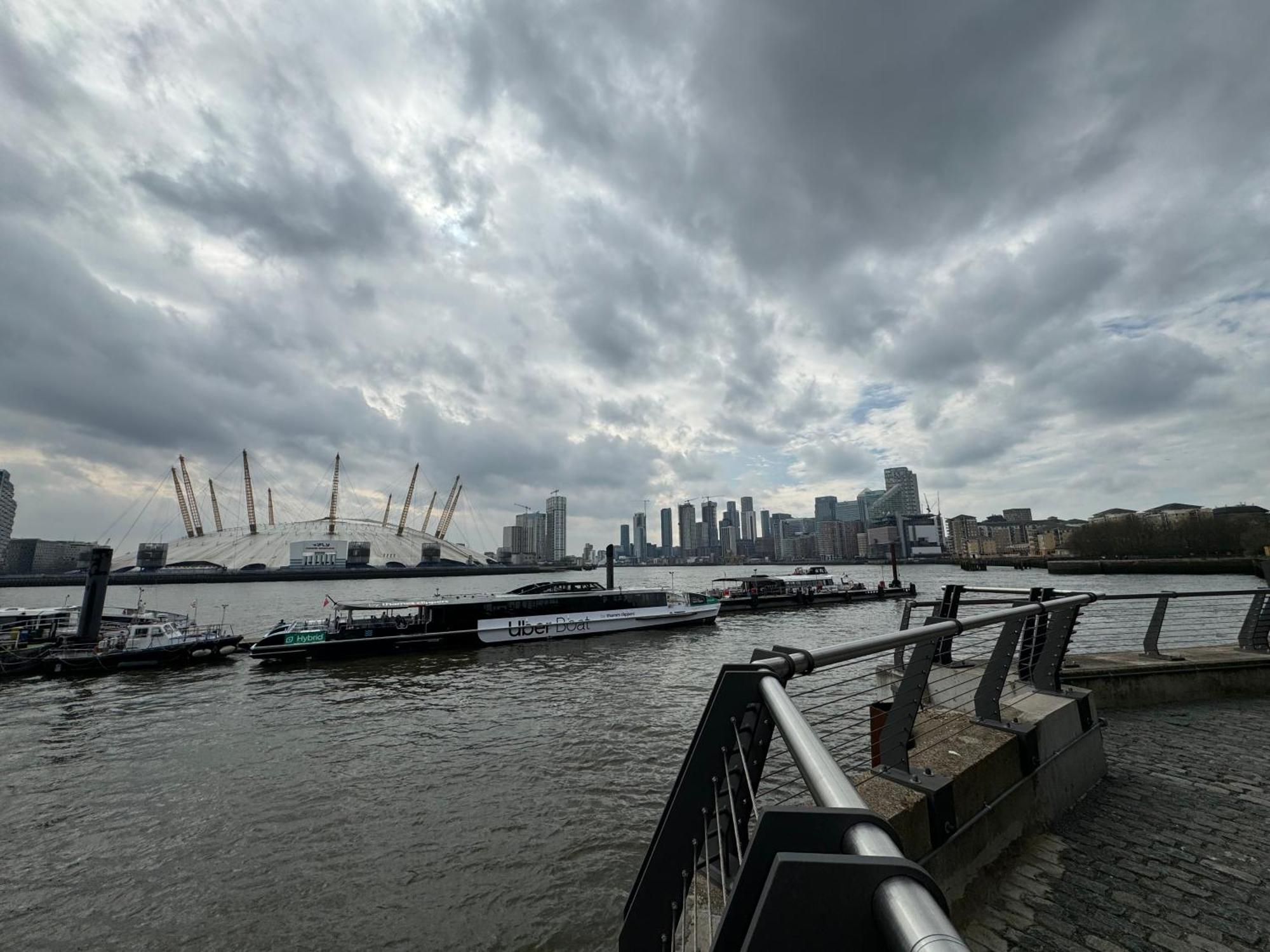 London Luxury Flat With Balcony, River View, O2 Arena, Excel, Canary Wharf, Station Apartment Ngoại thất bức ảnh