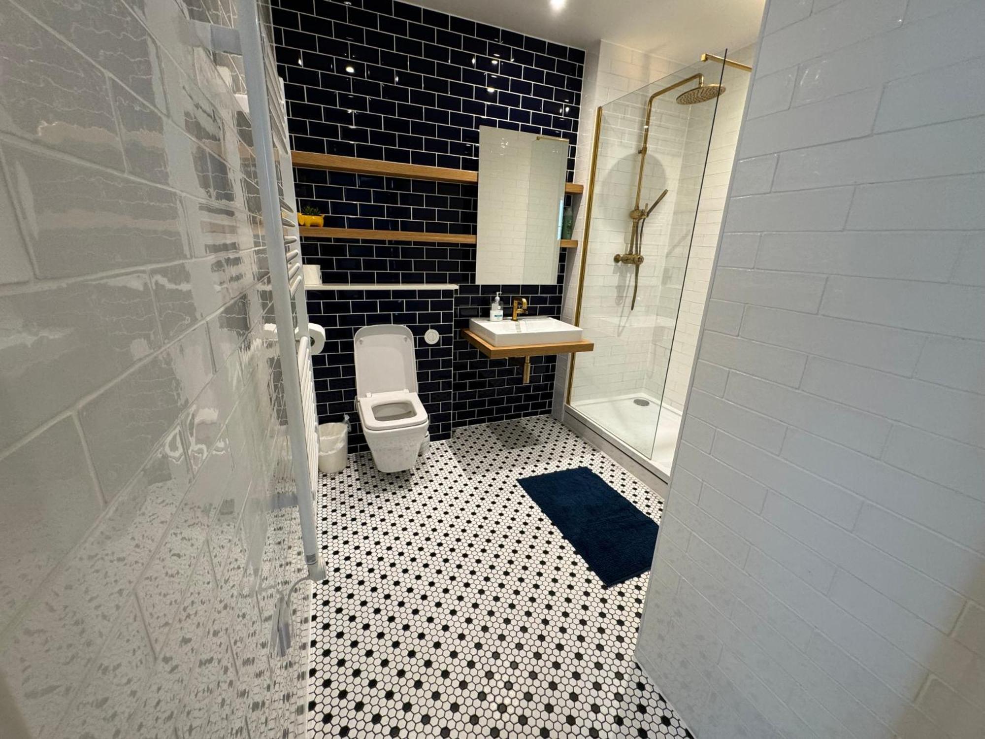 London Luxury Flat With Balcony, River View, O2 Arena, Excel, Canary Wharf, Station Apartment Ngoại thất bức ảnh